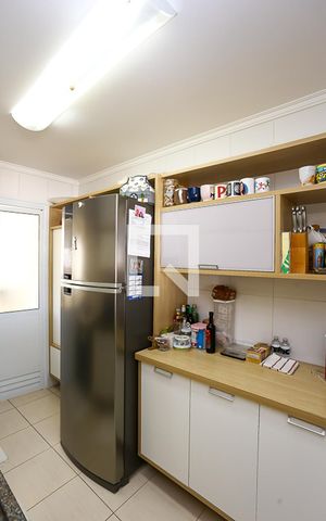 Apartamento para alugar com 200m², 3 quartos e 3 vagas Apartamento para alugar com 200m², 3 quartos e 3 vagasCozinha