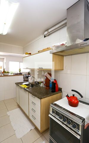 Apartamento para alugar com 200m², 3 quartos e 3 vagas Apartamento para alugar com 200m², 3 quartos e 3 vagasCozinha