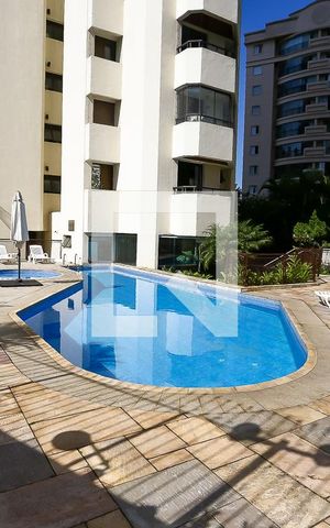 Apartamento para alugar com 200m², 3 quartos e 3 vagas Apartamento para alugar com 200m², 3 quartos e 3 vagasÁrea comum