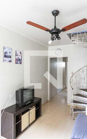 Apartamento à venda com 120m², 3 quartos e sem vaga Apartamento à venda com 120m², 3 quartos e sem vagaSala