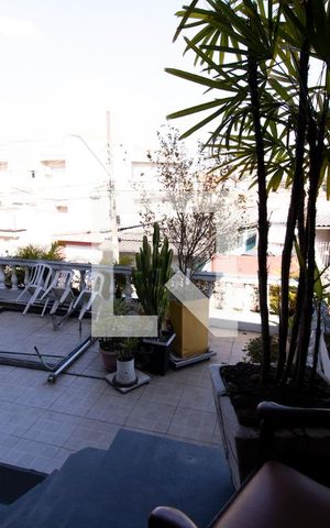 Casa à venda com 230m², 3 quartos e 2 vagas Casa à venda com 230m², 3 quartos e 2 vagasHall de Entrada