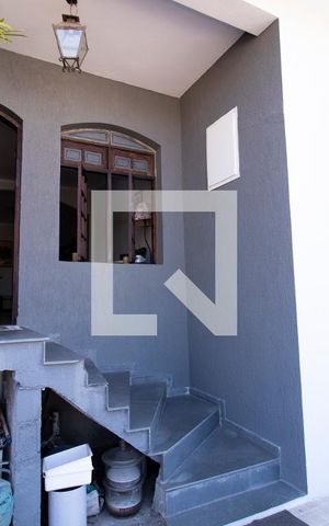 Casa à venda com 230m², 3 quartos e 2 vagas Casa à venda com 230m², 3 quartos e 2 vagasHall de Entrada