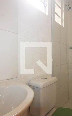 Apartamento à venda com 40m², 2 quartos e 1 vaga Apartamento à venda com 40m², 2 quartos e 1 vagaBanheiro
