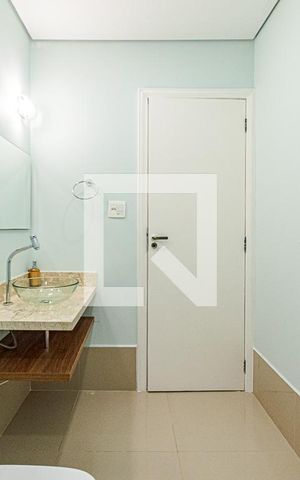 Apartamento à venda com 86m², 2 quartos e sem vaga Apartamento à venda com 86m², 2 quartos e sem vagaBanheiro da Suíte