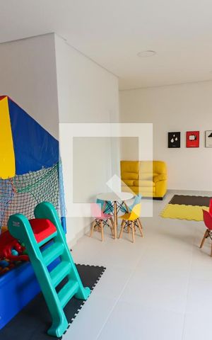Apartamento à venda com 220m², 3 quartos e 3 vagas Apartamento à venda com 220m², 3 quartos e 3 vagasBrinquedoteca