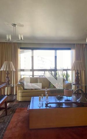 Apartamento à venda com 213m², 5 quartos e 4 vagas Apartamento à venda com 213m², 5 quartos e 4 vagasSala de Estar