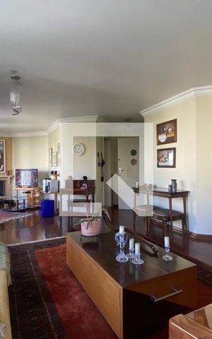 Apartamento à venda com 213m², 5 quartos e 4 vagas Apartamento à venda com 213m², 5 quartos e 4 vagasSala de Estar