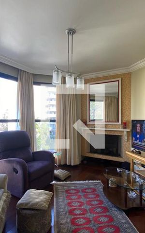 Apartamento à venda com 213m², 5 quartos e 4 vagas Apartamento à venda com 213m², 5 quartos e 4 vagasSala