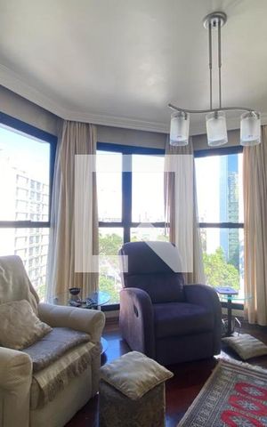 Apartamento à venda com 213m², 5 quartos e 4 vagas Apartamento à venda com 213m², 5 quartos e 4 vagasSala