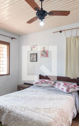 Casa à venda com 240m², 3 quartos e 3 vagas Casa à venda com 240m², 3 quartos e 3 vagasQuarto 1