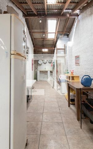 Casa à venda com 240m², 3 quartos e 3 vagas Casa à venda com 240m², 3 quartos e 3 vagasÁrea Externa