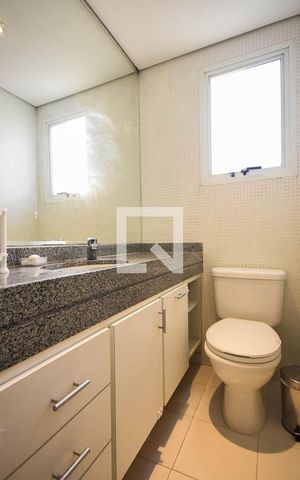 Apartamento à venda com 96m², 2 quartos e 2 vagas Apartamento à venda com 96m², 2 quartos e 2 vagasBanheiro suíte 1