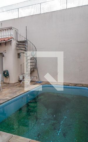 Casa à venda com 301m², 5 quartos e 5 vagasPiscina