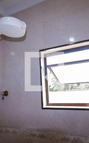 Casa à venda com 301m², 5 quartos e 5 vagasBanheiro 3