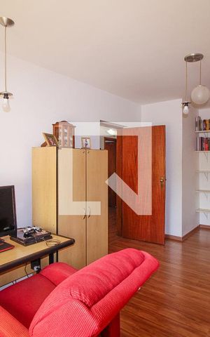 Casa à venda com 301m², 5 quartos e 5 vagasQuarto 5