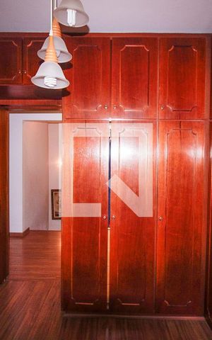 Casa à venda com 301m², 5 quartos e 5 vagasQuarto 3