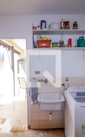 Casa à venda com 301m², 5 quartos e 5 vagasÁrea de Serviço