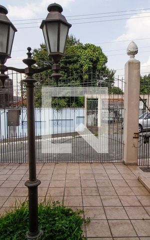 Casa à venda com 301m², 5 quartos e 5 vagasEntrada
