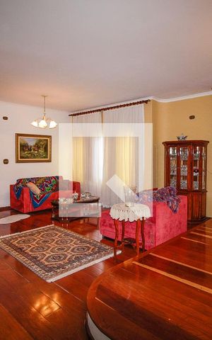 Casa à venda com 301m², 5 quartos e 5 vagasSala de Estar