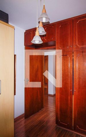 Casa à venda com 301m², 5 quartos e 5 vagasQuarto 3