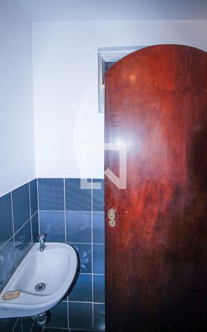 Casa à venda com 301m², 5 quartos e 5 vagasBanheiro de Serviço