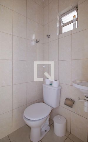 Casa à venda com 301m², 5 quartos e 5 vagasBanheiro 2
