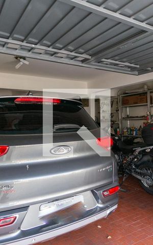 Casa à venda com 230m², 3 quartos e 4 vagasGaragem