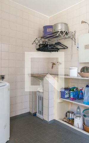 Casa à venda com 230m², 3 quartos e 4 vagasÁrea de Serviço