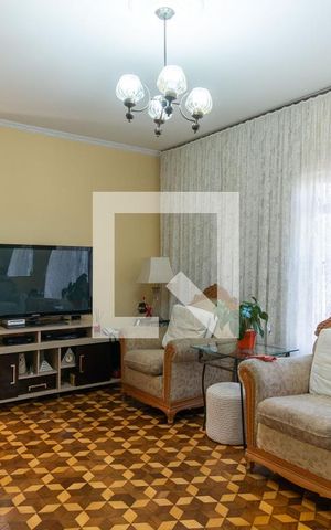 Casa à venda com 230m², 3 quartos e 4 vagasSala