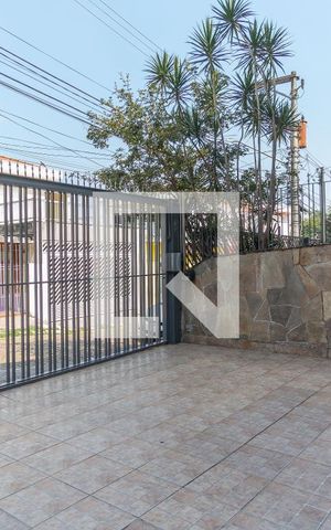 Casa à venda com 230m², 3 quartos e 4 vagasGaragem