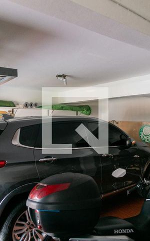 Casa à venda com 230m², 3 quartos e 4 vagasGaragem