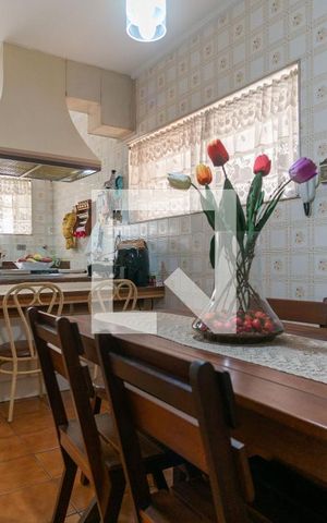 Casa à venda com 230m², 3 quartos e 4 vagasCopa