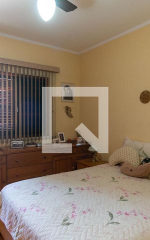 Casa à venda com 230m², 3 quartos e 4 vagasSuíte 