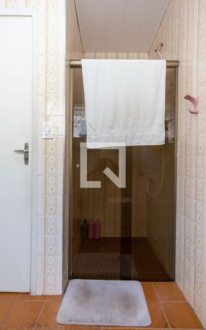Casa à venda com 230m², 3 quartos e 4 vagasBanheiro