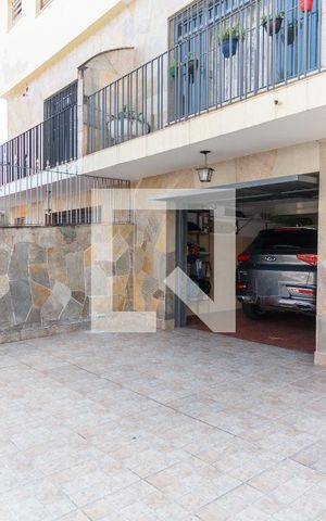 Casa à venda com 230m², 3 quartos e 4 vagasGaragem