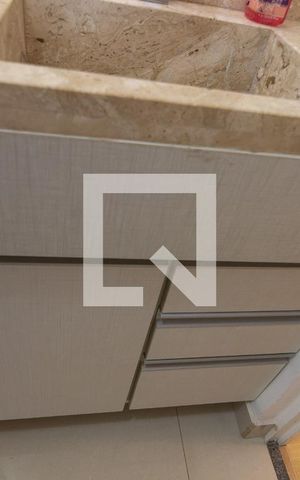 Apartamento à venda com 54m², 2 quartos e 1 vaga Apartamento à venda com 54m², 2 quartos e 1 vagaBanheiro
