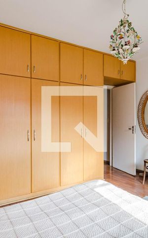 Casa à venda com 258m², 3 quartos e 6 vagas Casa à venda com 258m², 3 quartos e 6 vagasSuíte