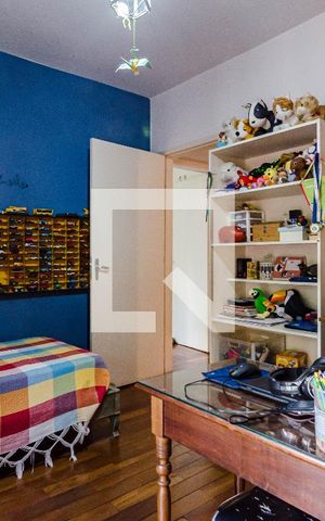 Casa à venda com 258m², 3 quartos e 6 vagas Casa à venda com 258m², 3 quartos e 6 vagasQuarto 2