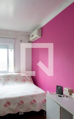 Casa à venda com 110m², 3 quartos e 2 vagas Casa à venda com 110m², 3 quartos e 2 vagasSuíte