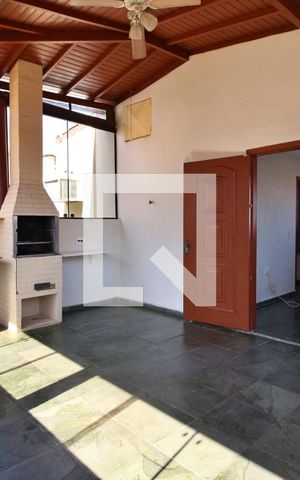 Casa à venda com 145m², 4 quartos e 6 vagasVaranda gourmet