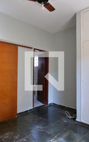 Casa à venda com 145m², 4 quartos e 6 vagasQuarto 2 (suíte)