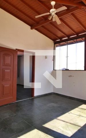 Casa à venda com 145m², 4 quartos e 6 vagasVaranda gourmet