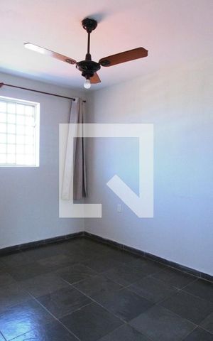 Casa à venda com 145m², 4 quartos e 6 vagasSala de TV