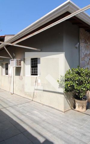 Casa à venda com 145m², 4 quartos e 6 vagasGaragem