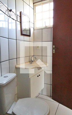 Casa à venda com 145m², 4 quartos e 6 vagasBanheiro do Quarto 2 (suíte)