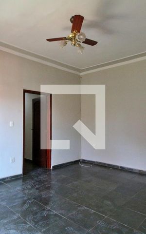 Casa à venda com 145m², 4 quartos e 6 vagasSala de estar