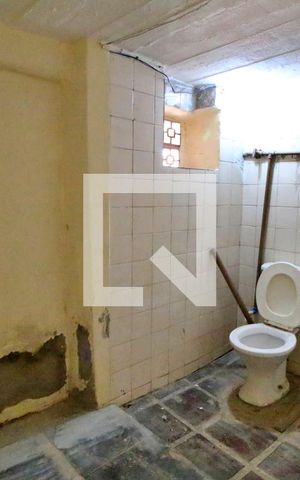 Casa à venda com 145m², 4 quartos e 6 vagasBanheiro de serviço