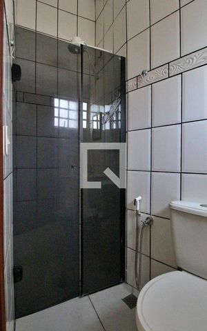 Casa à venda com 145m², 4 quartos e 6 vagasBanheiro do Quarto 2 (suíte)