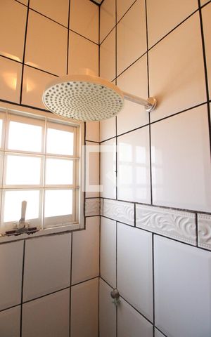 Casa à venda com 145m², 4 quartos e 6 vagasBanheiro