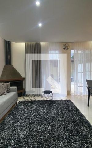 Casa para alugar com 153m², 4 quartos e 3 vagas Casa para alugar com 153m², 4 quartos e 3 vagasSala